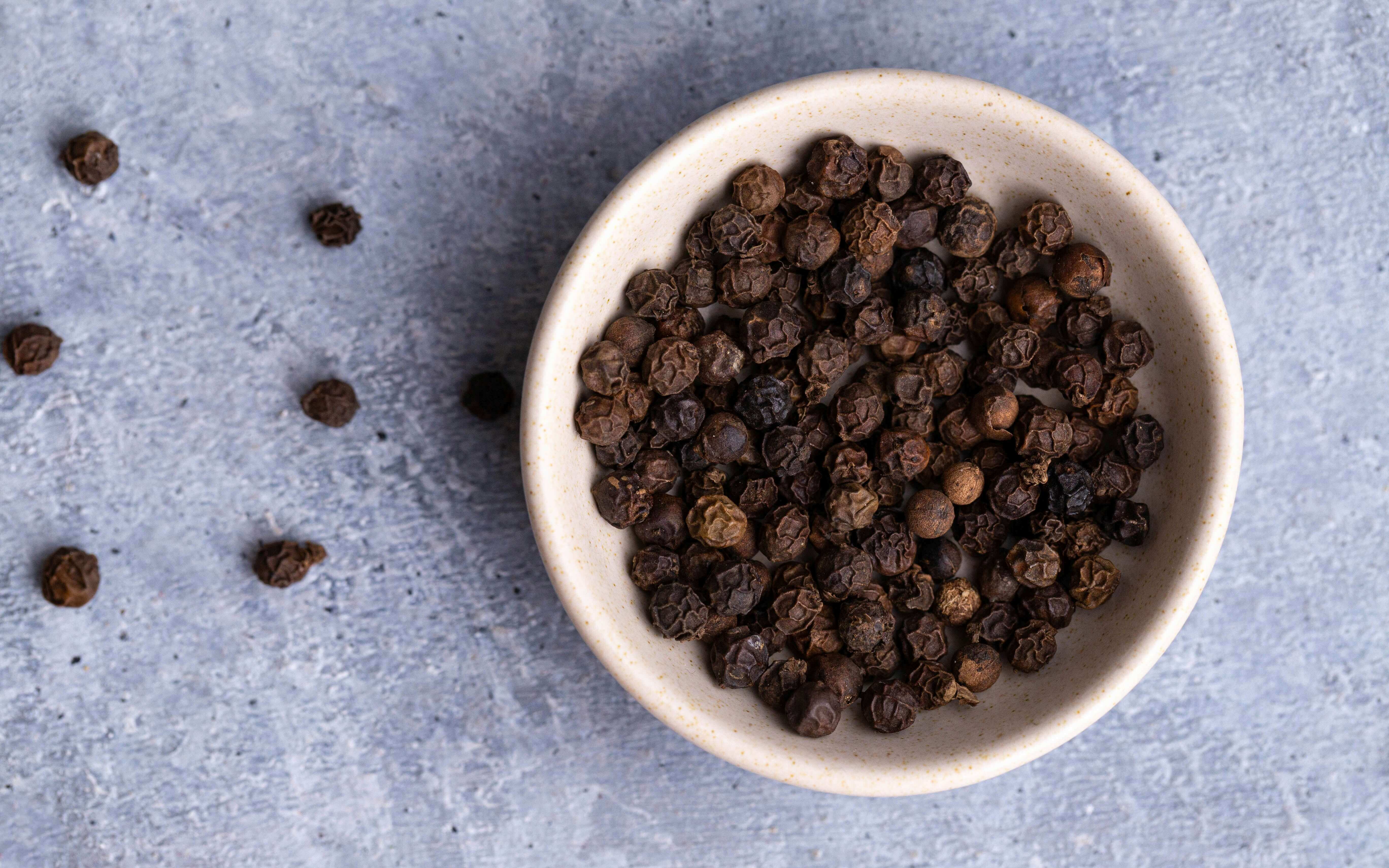 Black Pepper Benefits in Mushroom Coffee: Boosting Absorption, Focus, and Wellness